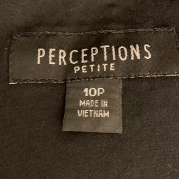 Floral Button Down Short Sleeve Blouse - Picture 8 of 8